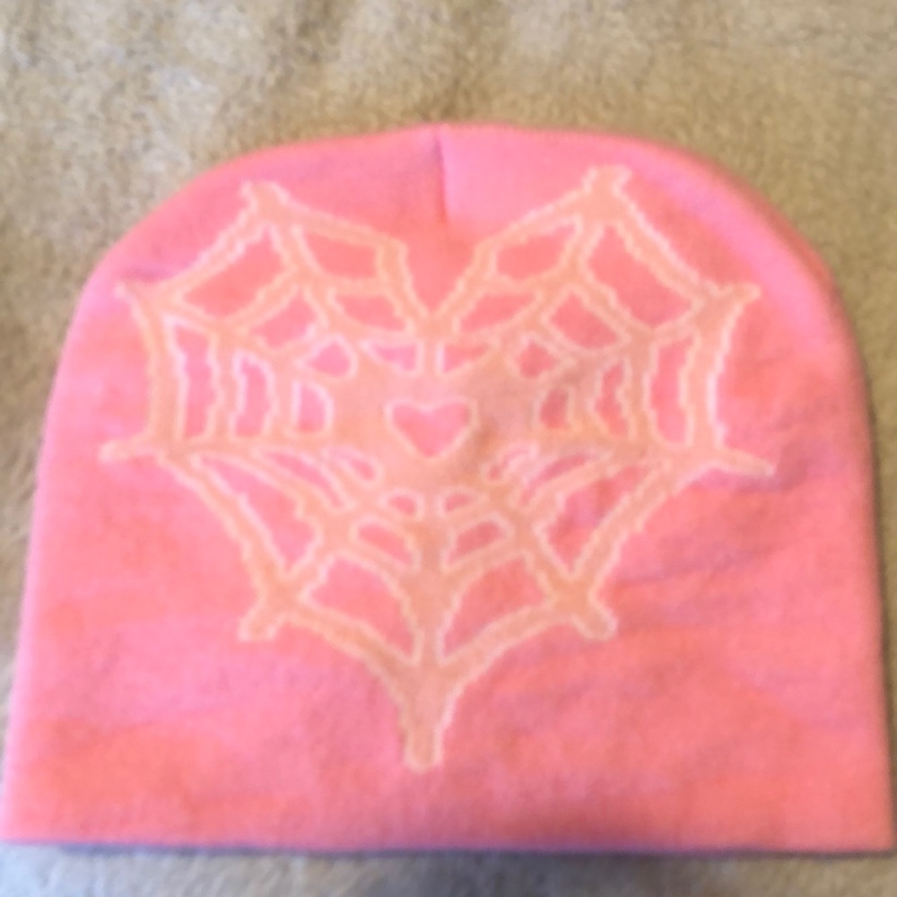 Spiderweb heart beanie